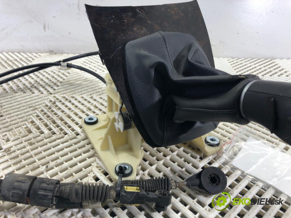 FORD FOCUS C-MAX (DM2) 2003 - 2007    1.8 88 kW [120 KM] benzyna 2003 - 2007  Kulisa 3M5R-7K397-HD (Rýchlostná páka (kulisa))