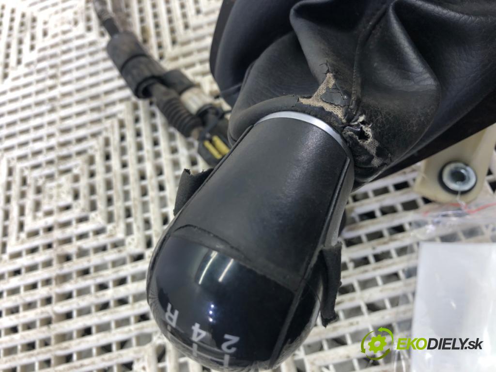 FORD FOCUS C-MAX (DM2) 2003 - 2007    1.8 88 kW [120 KM] benzyna 2003 - 2007  Kulisa 3M5R-7K397-HD (Rýchlostná páka (kulisa))