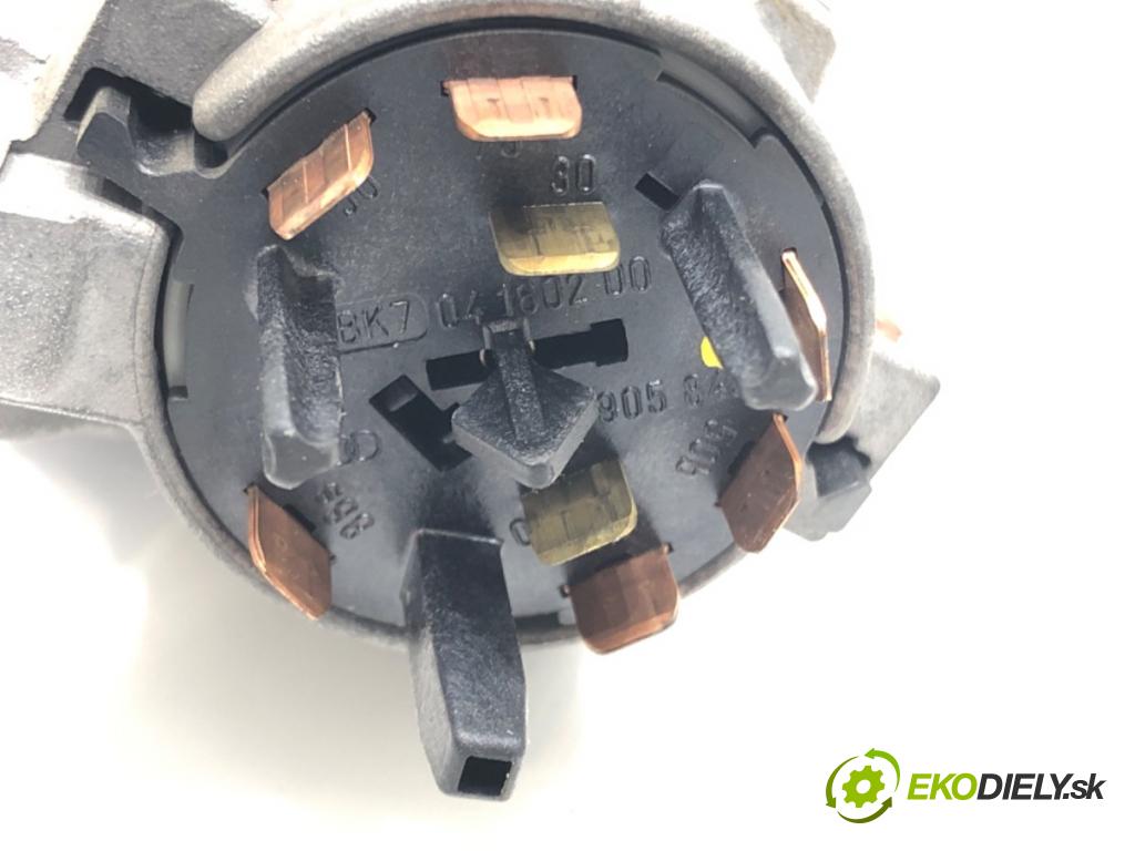 AUDI A4 B6 (8E2) 2000 - 2005    1.9 TDI 74 kW [101 KM] olej napędowy 2001 - 2004  spinačka 4B0905851G (Spínacia skrinka a kľúč)