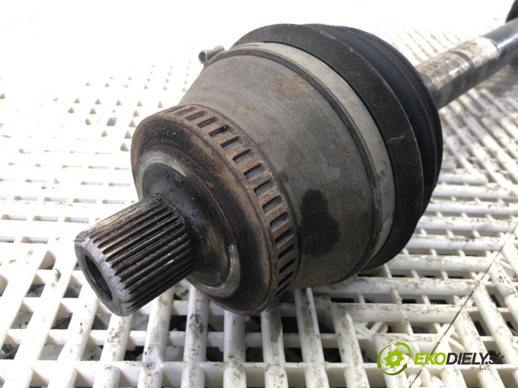 AUDI A4 B6 (8E2) 2000 - 2005    1.9 TDI 74 kW [101 KM] olej napędowy 2001 - 2004  Poloos pravy predný 8E0407272AT