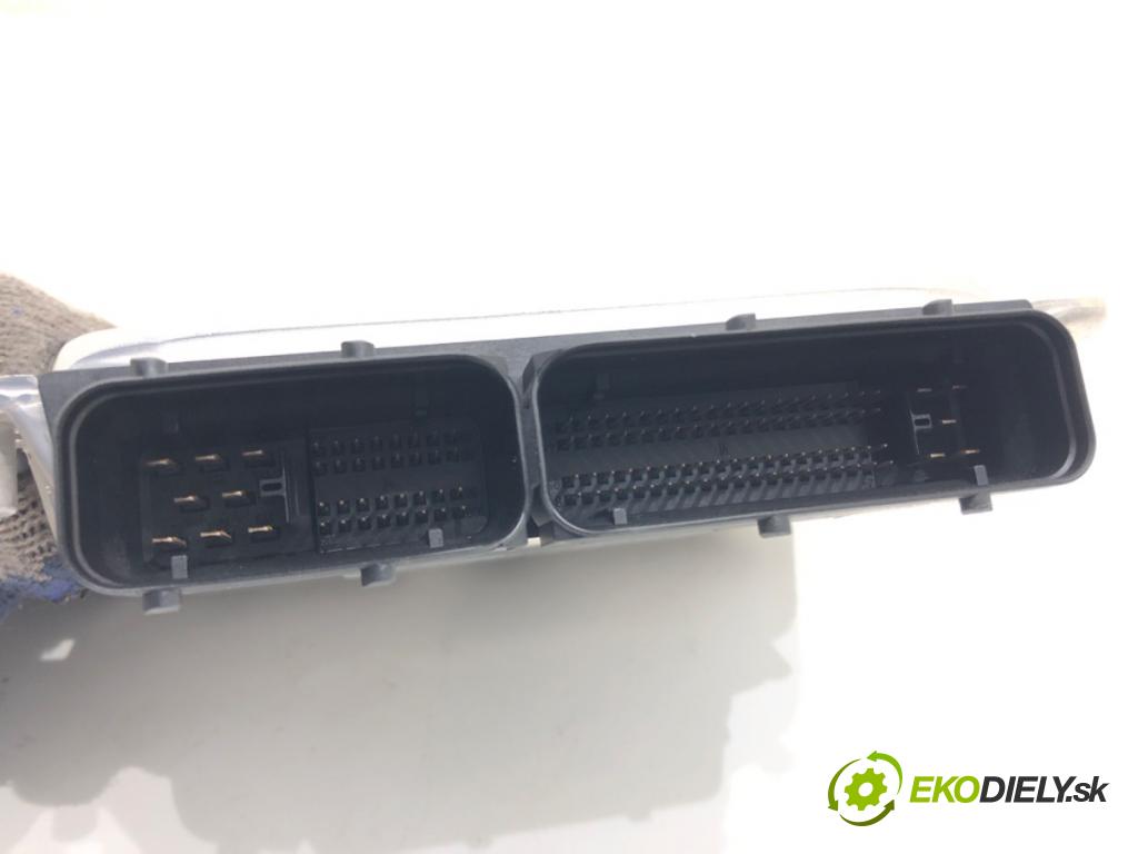 AUDI A4 B6 sedan 2003 74 kW 1.9 TDI 1896 riadiaca jednotka Motor 038906019LF 0281011210 (Riadiaca jednotka)