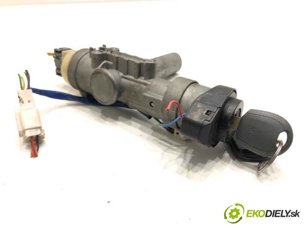 KIA SORENTO I (JC) 2002 - 2022    2.4 102 kW [139 KM] benzyna 2002 - 2022  spinačka  (Spínacia skrinka a kľúč)