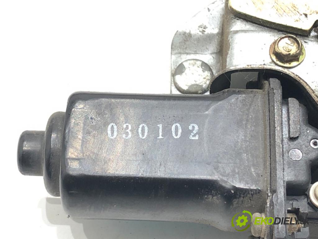 KIA SORENTO I (JC) 2002 - 2022    2.4 102 kW [139 KM] benzyna 2002 - 2022  mechanismus okna levý přední část XH601PA