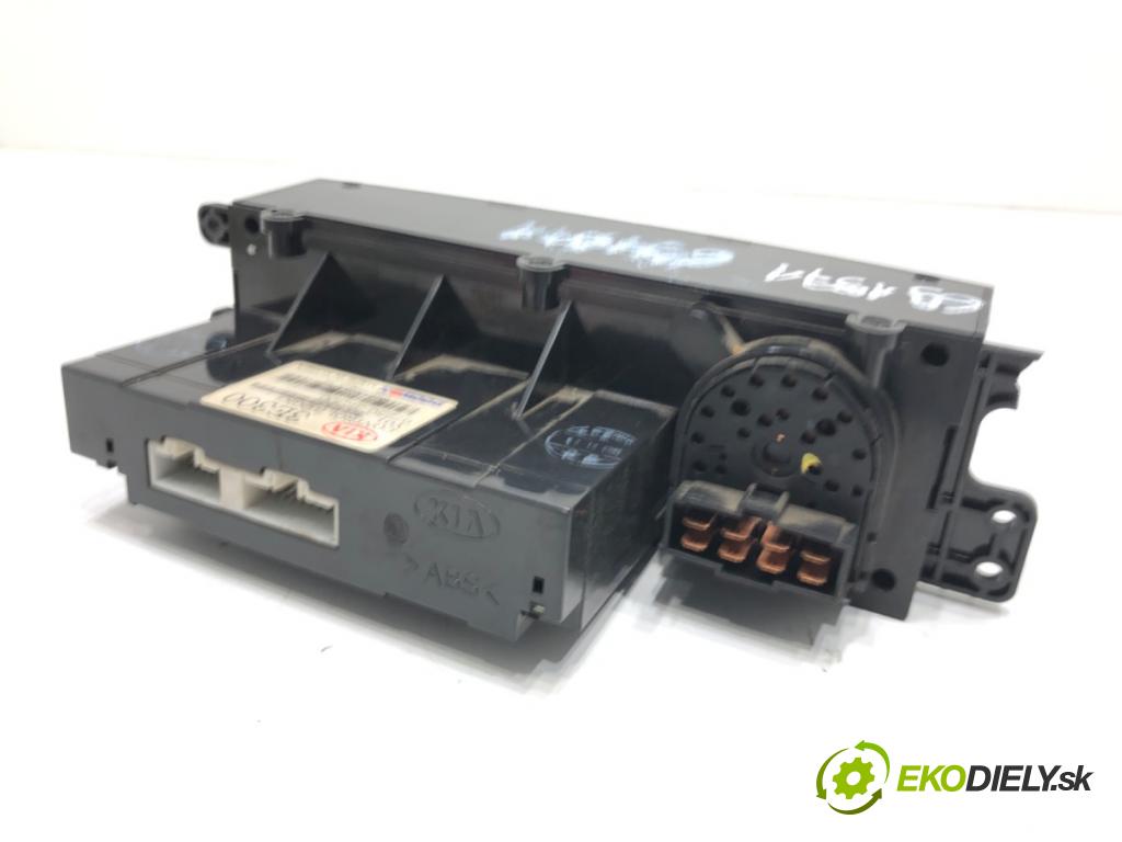 KIA SORENTO I (JC) 2002 - 2022    2.4 102 kW [139 KM] benzyna 2002 - 2022  Panel ovládania kúrenia 97250-3E300 (Prepínač/spínač/tlačidlo a ovládač kúrenia)