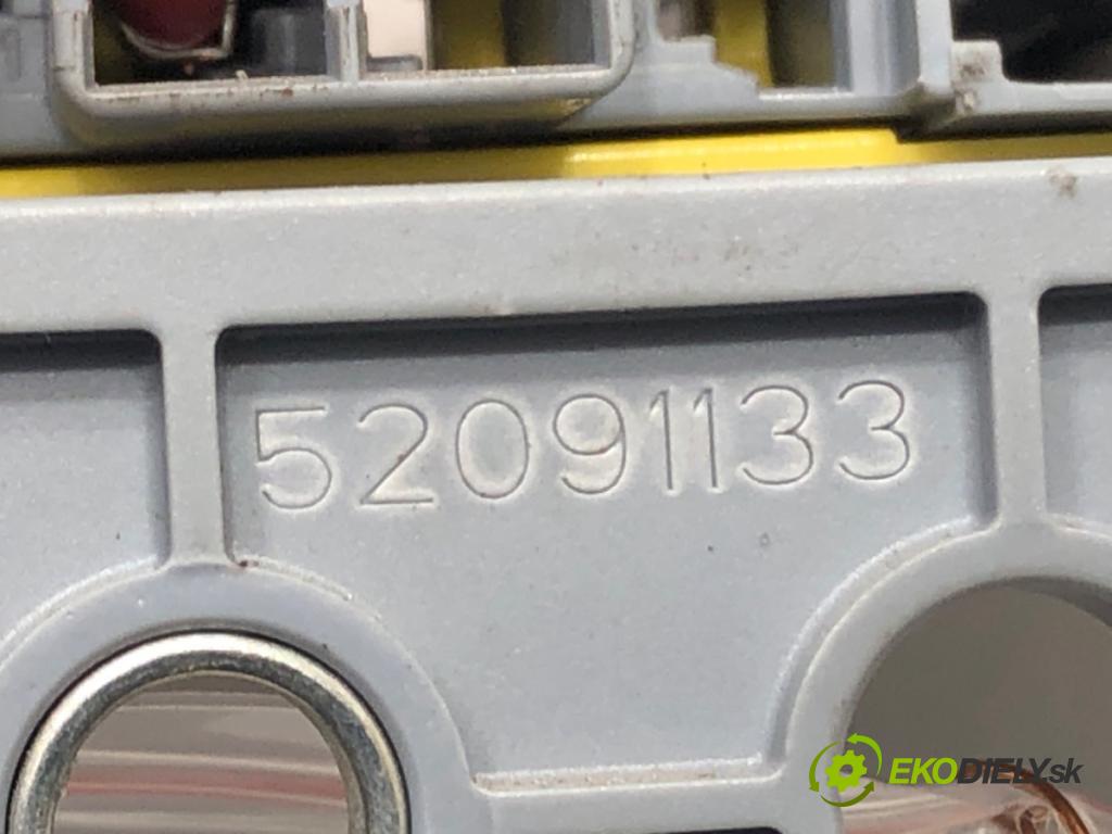 FIAT TIPO Kombi (356_) 2016 - 2022    1.6 D (356WXG1B) 88 kW [120 KM] olej napędowy 2016 - 2022  skříňka poistková 52091133 (Pojistkové skříňky)
