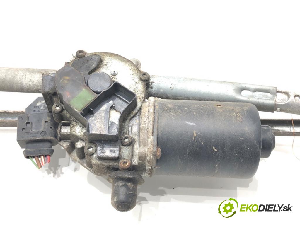 MERCEDES-BENZ KLASA A (W169) 2004 - 2012    A 180 CDI (169.007, 169.307) 80 kW [109 KM] olej napędowy 2004 - 2012  Mechanizmus stieračov predný A1698200300 (Motorček stieračov predné)