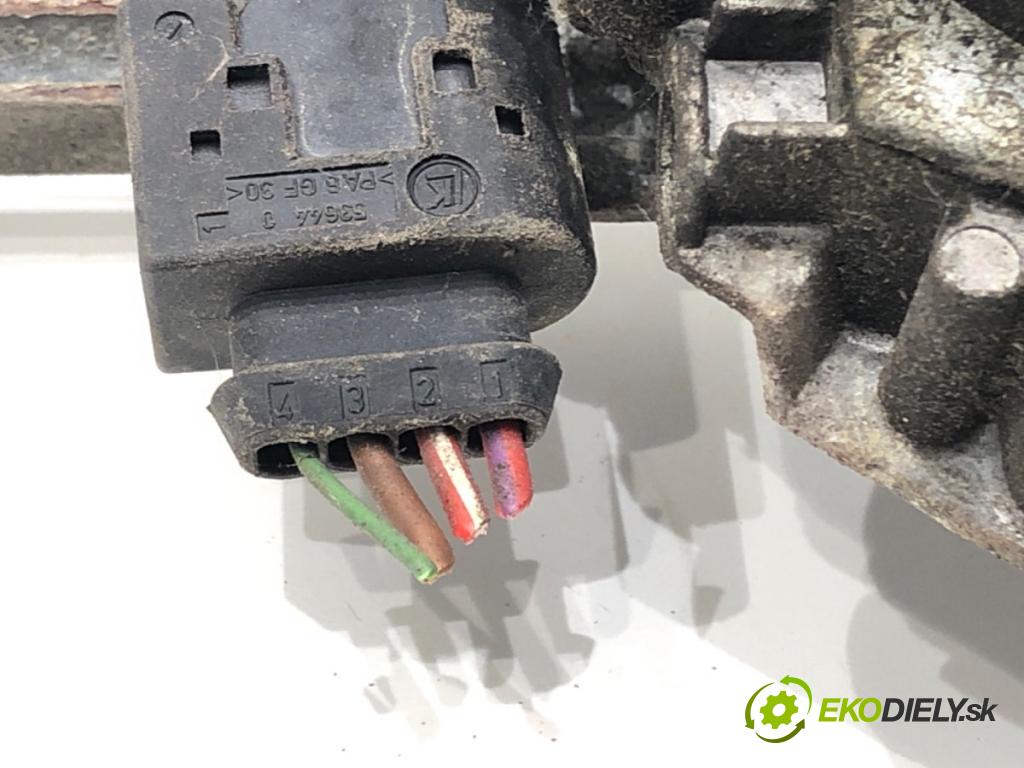 MERCEDES-BENZ KLASA A (W169) 2004 - 2012    A 180 CDI (169.007, 169.307) 80 kW [109 KM] olej napędowy 2004 - 2012  Mechanizmus stieračov predný A1698200300 (Motorček stieračov predné)