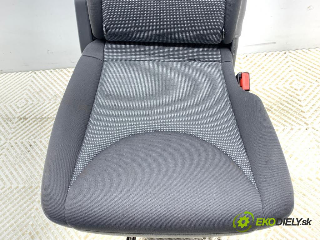 CITROEN JUMPY (VF7) 2007 - 2016    2.0 HDi 165 120 kW [163 KM] olej napędowy 2010 - 2016  Sedadlo zad