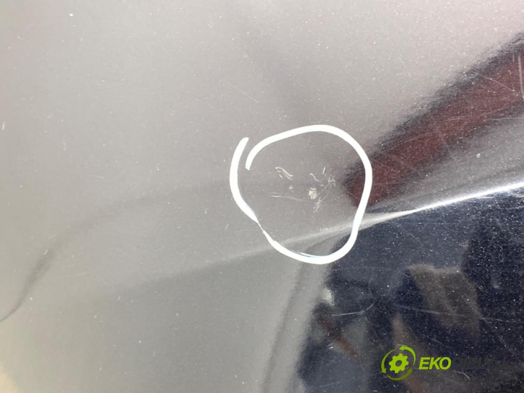 VOLVO V40 liftback (525, 526) 2012 - 2022    D4 140 kW [190 KM] olej napędowy 2014 - 2022  nárazník zadní část  (Ostatné)