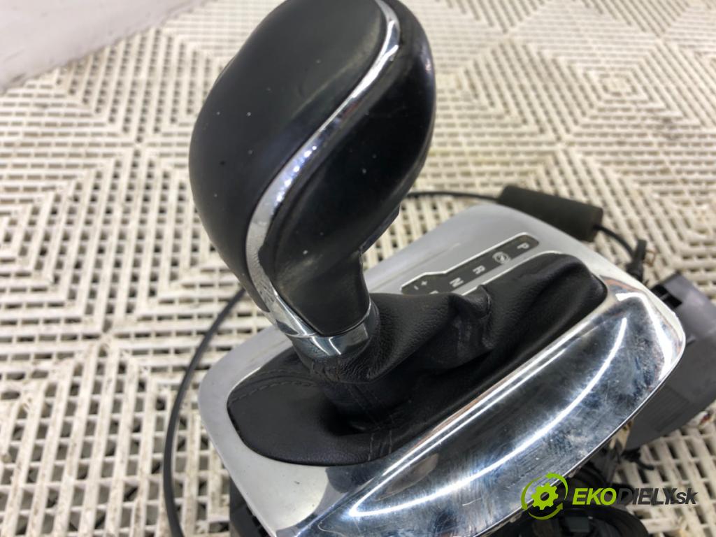 OPEL INSIGNIA A (G09) 2008 - 2017    2.0 CDTI (68) 118 kW [160 KM] olej napędowy 2008 - 2017  Kulisa 13269698 (Rýchlostná páka (kulisa))