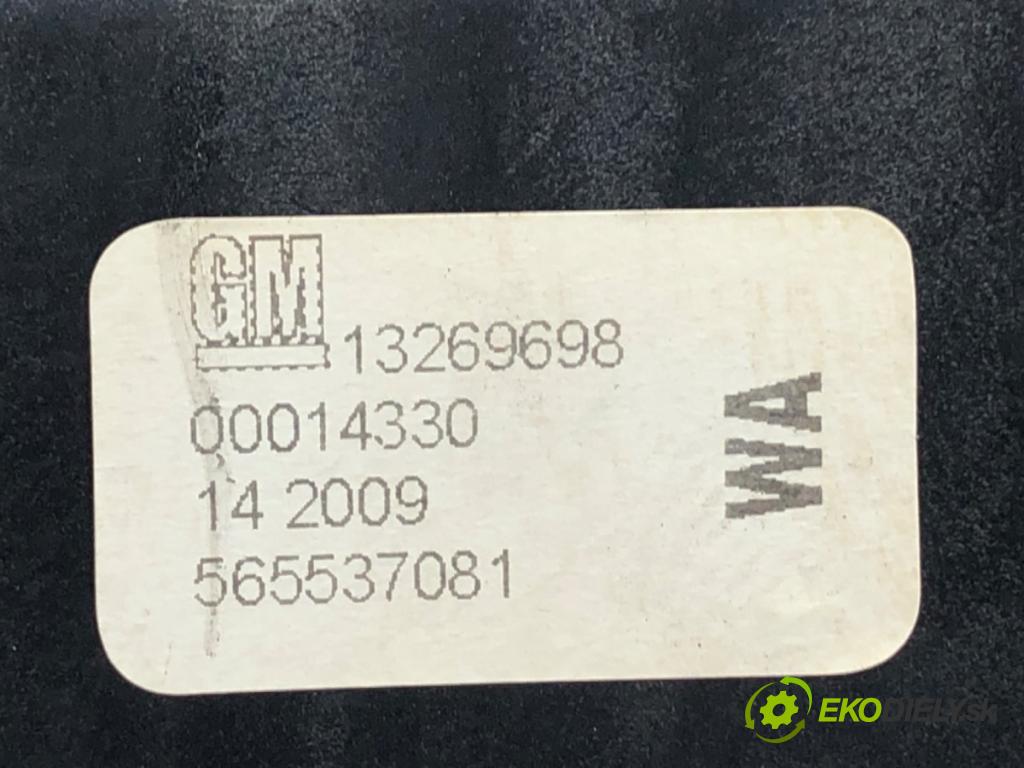 OPEL INSIGNIA A (G09) 2008 - 2017    2.0 CDTI (68) 118 kW [160 KM] olej napędowy 2008 - 2017  Kulisa 13269698 (Rýchlostná páka (kulisa))