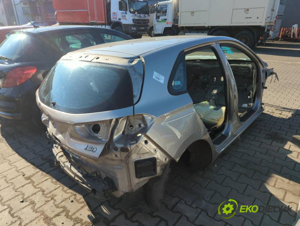 HYUNDAI i30 (PDE, PD, PDEN) 2016 - 2022    1.4 MPI 74 kW [100 KM] benzyna 2016 - 2022  KAROSERIA ČTVRŤÁK blatník zadní část levý pravý práh střecha PODŁUŻNICA levý pravý 