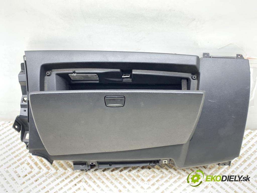 BMW 1 (E87) 2003 - 2013    120 i 110 kW [150 KM] benzyna 2004 - 2007  Priehradka, kastlík spolujazdca  (Priehradka, kastlík)