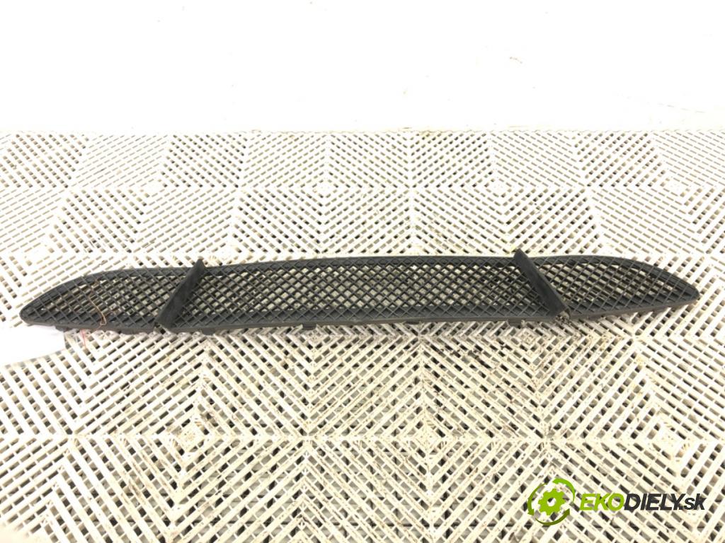 BMW 1 (E87) 2003 - 2013    120 i 110 kW [150 KM] benzyna 2004 - 2007  mří nárazníka přední část  (Mřížky (masky) chladičů)