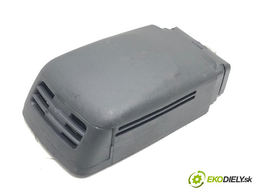 TOYOTA COROLLA liftback (_E21_) 2018 - 2022    2.0 Hybrid (MZEH12) 135 kW [184 KM] Hybryda silnik benzynowy / elektryczny 2021 - 2022  Snímač dažďa 89941-30040 (Snímač dažďa)