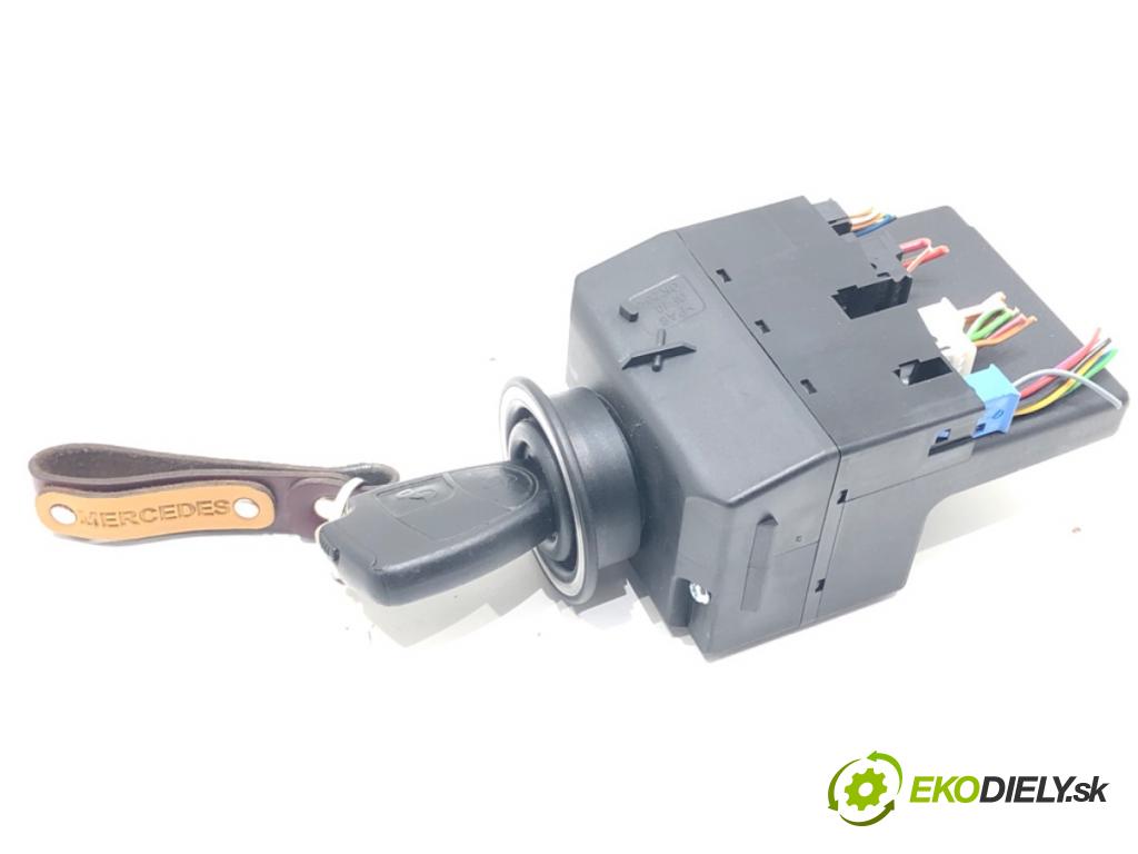 MERCEDES-BENZ KLASA C (W203) 2000 - 2007    C 200 Kompressor (203.042) 120 kW [163 KM] benzyna 2002 - 2007  spinačka 2035450608 (Spínacia skrinka a kľúč)