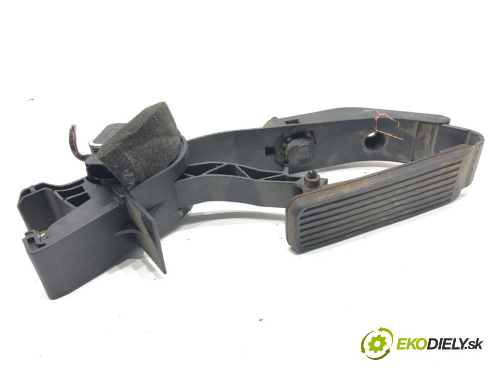 MERCEDES-BENZ KLASA C (W203) 2000 - 2007    C 200 Kompressor (203.042) 120 kW [163 KM] benzyna 2002 - 2007  Potenciometer plynu 2033010001 (Pedál)