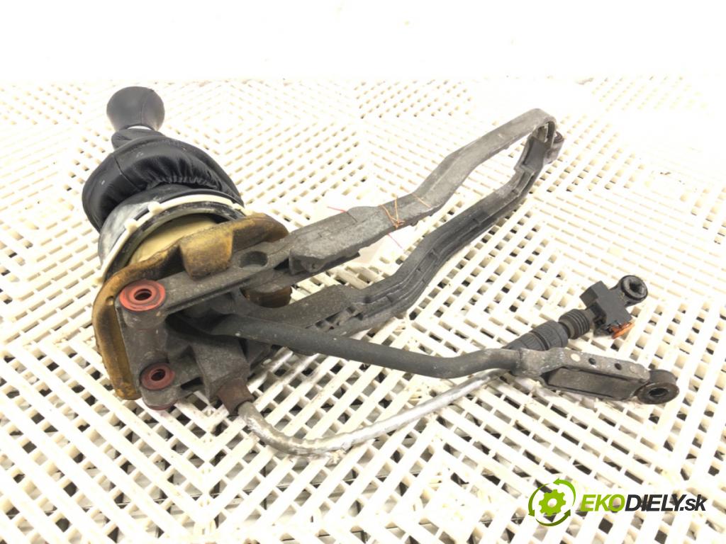 MERCEDES-BENZ KLASA C (W203) 2000 - 2007    C 200 Kompressor (203.042) 120 kW [163 KM] benzyna 2002 - 2007  Kulisa  (Rýchlostná páka (kulisa))