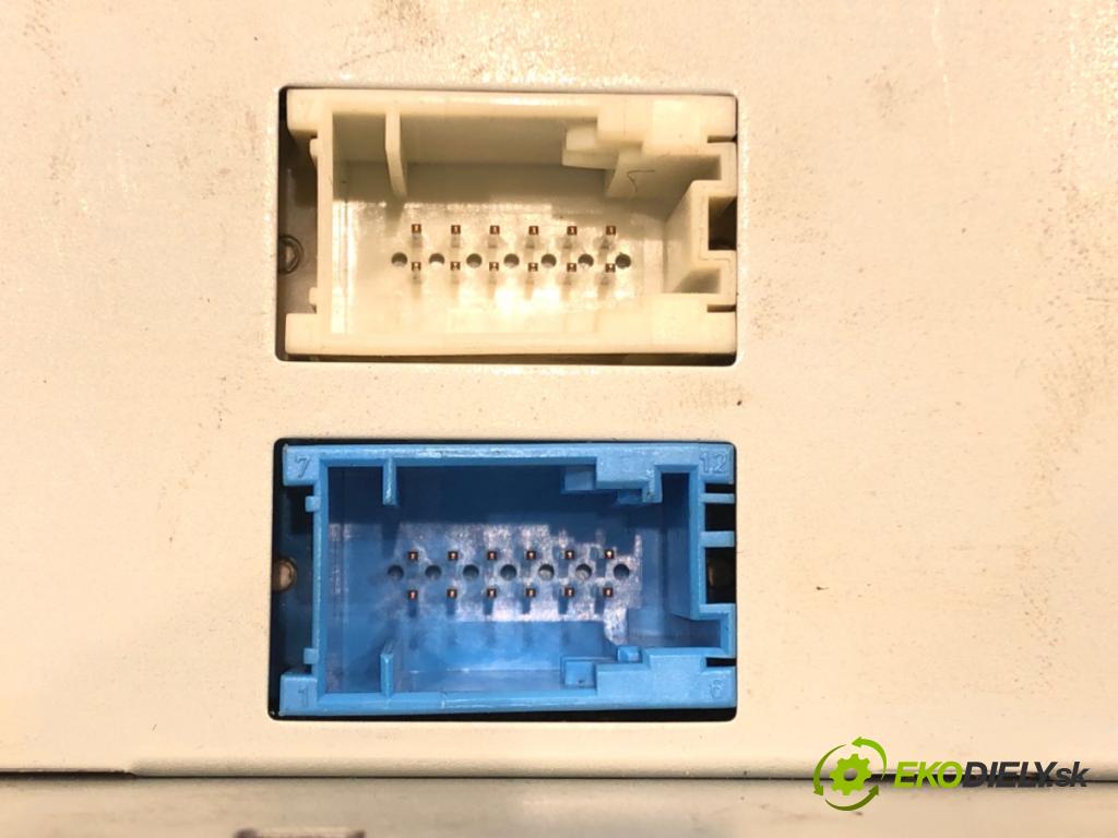 BMW 5 Touring (E39) 1996 - 2004    530 d 135 kW [184 KM] olej napędowy 1998 - 2000  RADIO 6913387 (Audio zariadenie)