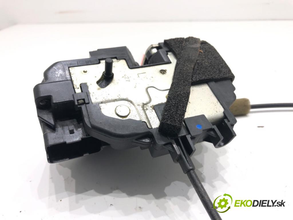 RENAULT KOLEOS I (HY_) 2008 - 2022    2.0 dCi 4x4 (HY0B) 127 kW [173 KM] olej napędowy 2008 - 2022  zámok dveře levý zadní část