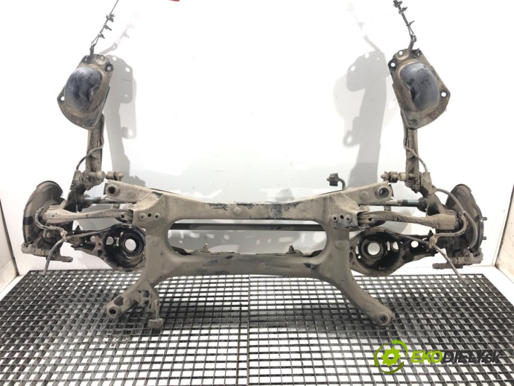 TOYOTA COROLLA liftback (_E21_) 2018 - 2022    2.0 Hybrid (MZEH12) 135 kW [184 KM] Hybryda silnik benzynowy / elektryczny 2021 - 2022  výztuha zadní část