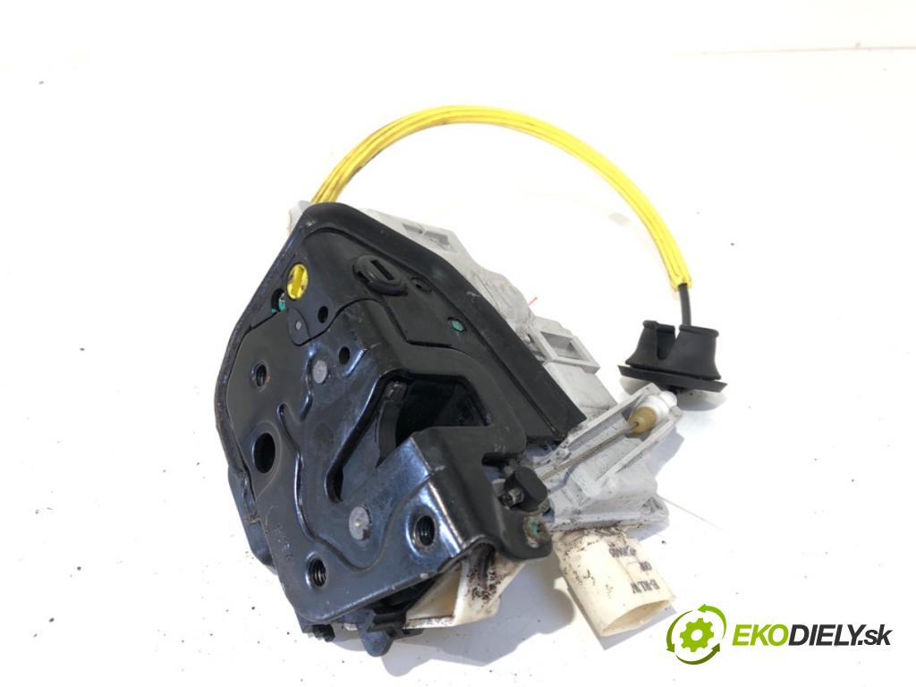 AUDI A6 C6 Avant (4F5) 2004 - 2011    3.0 TDI quattro 165 kW [225 KM] olej napędowy 2005 - 2006  zámok dveře levý zadní část 4F0839015