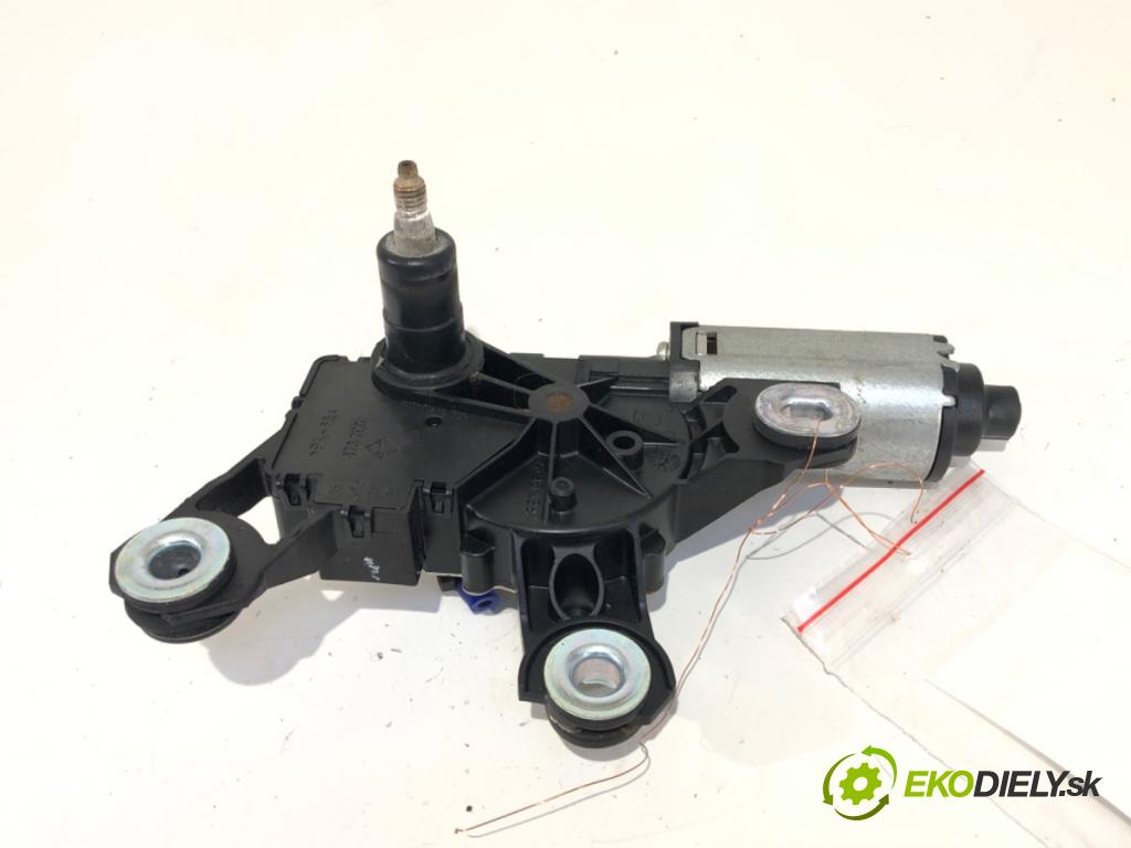 AUDI A6 C6 Avant (4F5) 2004 - 2011    3.0 TDI quattro 165 kW [225 KM] olej napędowy 2005 - 2006  motor stěračů zadní část 4F9955711B