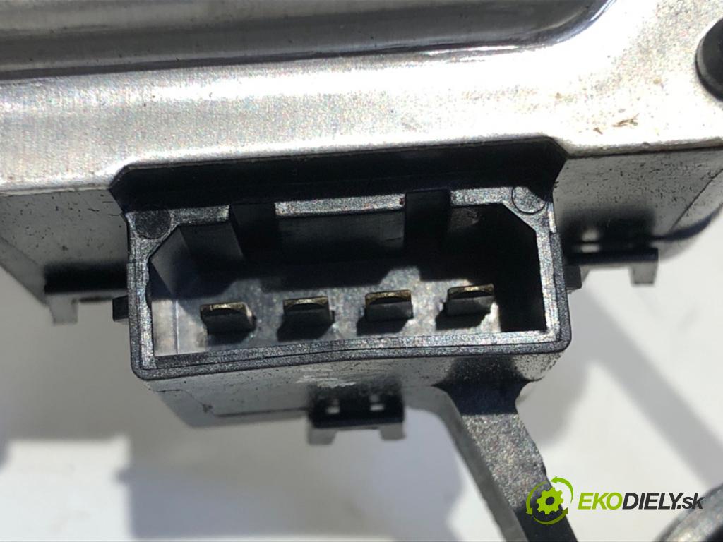 AUDI A6 C6 Avant (4F5) 2004 - 2011    3.0 TDI quattro 165 kW [225 KM] olej napędowy 2005 - 2006  motor stěračů zadní část 4F9955711B
