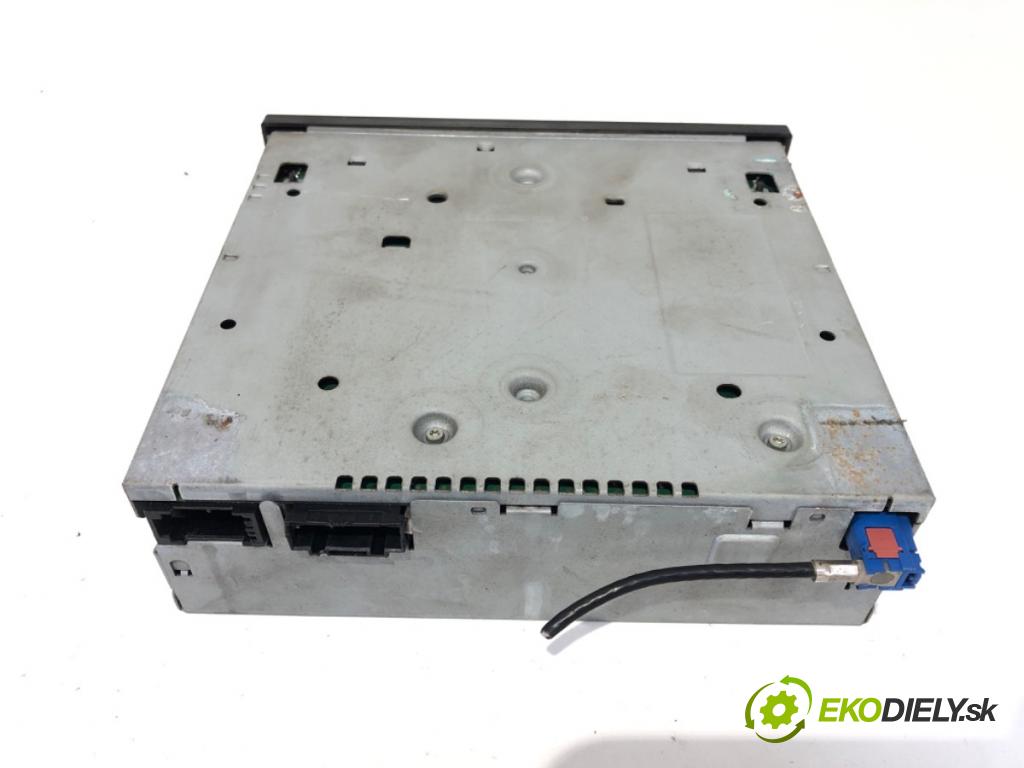 AUDI A6 C6 Avant (4F5) 2004 - 2011    3.0 TDI quattro 165 kW [225 KM] olej napędowy 2005 - 2006  CZYTNIK navigace 4E0919887C (Ostatní)