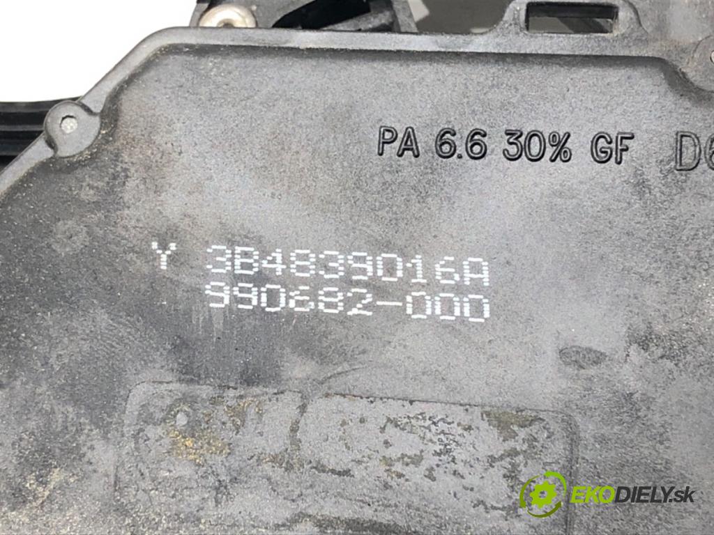 VW PASSAT B5 Variant (3B5) 1997 - 2001    2.5 TDI Syncro/4motion 110 kW [150 KM] olej napędowy 1998 - 2000  zámok dveře pravý zadní část 3B4839016A