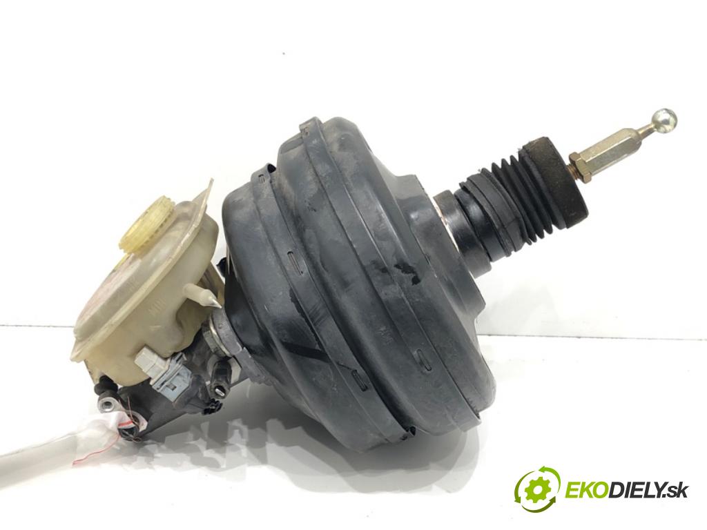 VW PASSAT B5 Variant (3B5) 1997 - 2001    2.5 TDI Syncro/4motion 110 kW [150 KM] olej napędowy 1998 - 2000  Posilovač bŕzd 4B3612105A