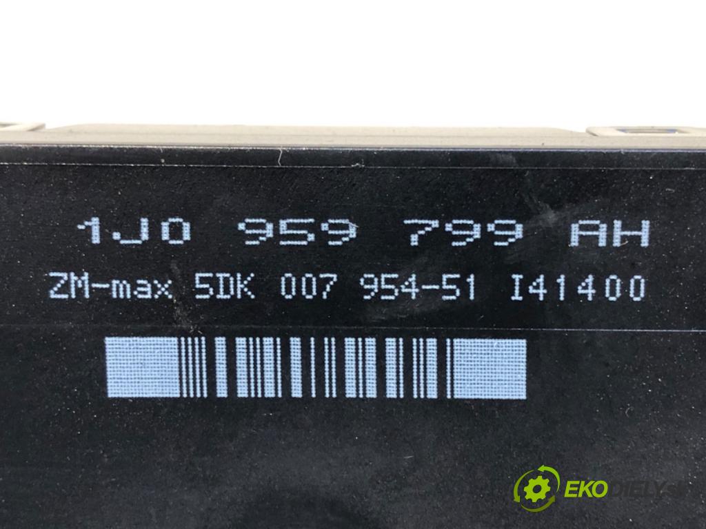 VW PASSAT B5 Variant (3B5) 1997 - 2001    2.5 TDI Syncro/4motion 110 kW [150 KM] olej napędowy 1998 - 2000  Modul komfortu 1J0959799AH (Modul komfortu)