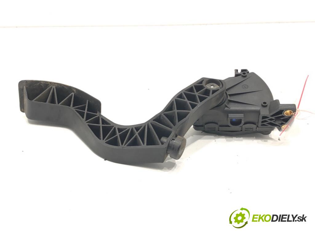 VW PASSAT B5 Variant (3B5) 1997 - 2001    2.5 TDI Syncro/4motion 110 kW [150 KM] olej napędowy 1998 - 2000  Potenciometer plynu 8D1723523G (Pedál)