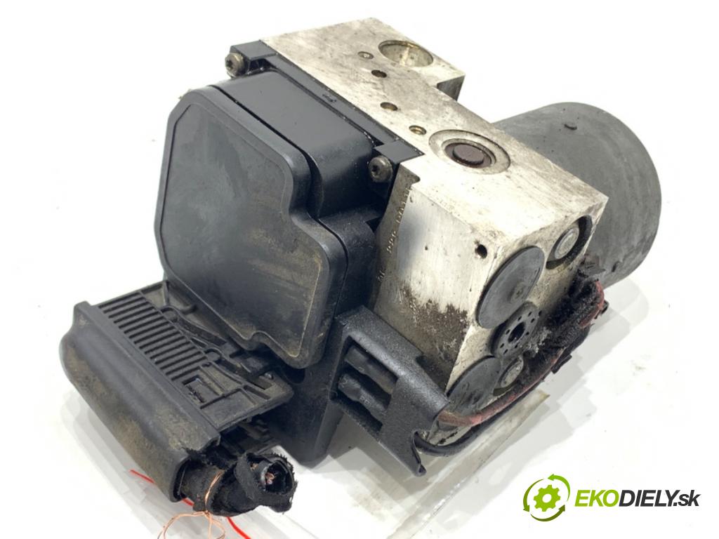 VW PASSAT B5 Variant (3B5) 1997 - 2001    2.5 TDI Syncro/4motion 110 kW [150 KM] olej napędowy 1998 - 2000  pumpa ABS 8E0614111T (Pumpy brzdové)