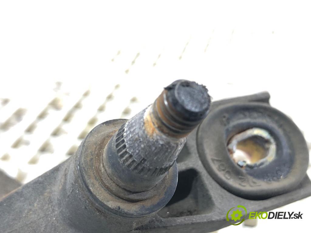 VW PASSAT B5 Variant (3B5) 1997 - 2001    2.5 TDI Syncro/4motion 110 kW [150 KM] olej napędowy 1998 - 2000  Mechanizmus stieračov predný  (Motorček stieračov predné)