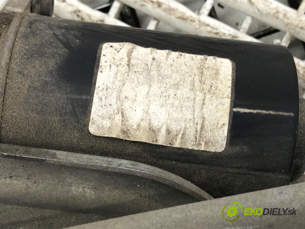 VW PASSAT B5 Variant (3B5) 1997 - 2001    2.5 TDI Syncro/4motion 110 kW [150 KM] olej napędowy 1998 - 2000  Mechanizmus stieračov predný  (Motorček stieračov predné)