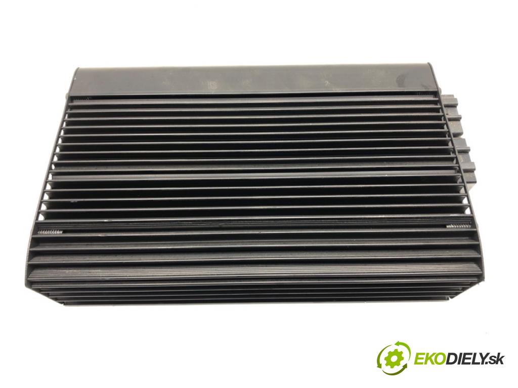 VW PASSAT B5 Variant (3B5) 1997 - 2001    2.5 TDI Syncro/4motion 110 kW [150 KM] olej napędowy 1998 - 2000  Zosilňovač 1J0035456A (Zosilňovač)