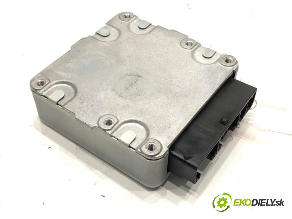 TOYOTA YARIS (_P13_) 2010 - 2022    1.5 Hybrid (NHP130_) 55 kW [75 KM] Hybryda silnik benzynowy / elektryczny 2012 - 2022  Modul servočerpadlo 89650-0D350 (Ostatné)