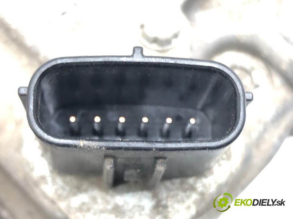 TOYOTA YARIS (_P13_) 2010 - 2022    1.5 Hybrid (NHP130_) 55 kW [75 KM] Hybryda silnik benzynowy / elektryczny 2012 - 2022  Kompresor klimatizácie 042200-0513 (Kompresor klimatizácie)