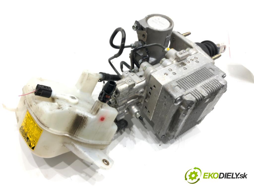 TOYOTA YARIS (_P13_) 2010 - 2022    1.5 Hybrid (NHP130_) 55 kW [75 KM] Hybryda silnik benzynowy / elektryczny 2012 - 2022  Posilovač bŕzd 47270-47030