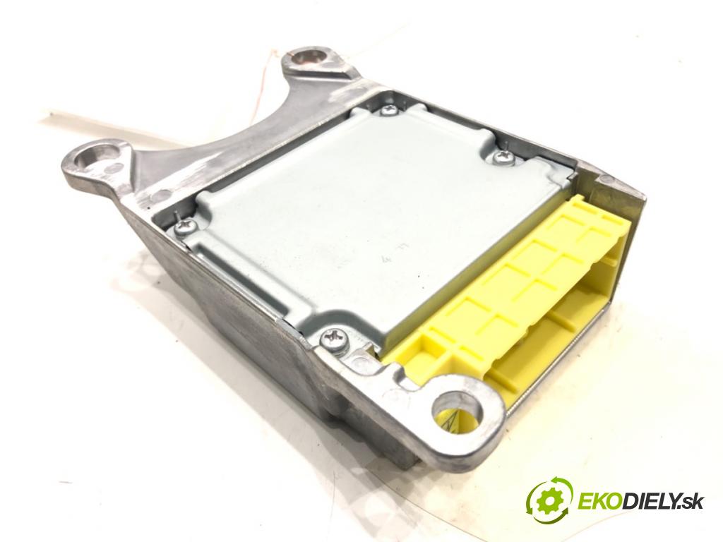 TOYOTA YARIS (_P13_) 2010 - 2022    1.5 Hybrid (NHP130_) 55 kW [75 KM] Hybryda silnik benzynowy / elektryczny 2012 - 2022  senzor airbag 89170-0D540 (Snímače)