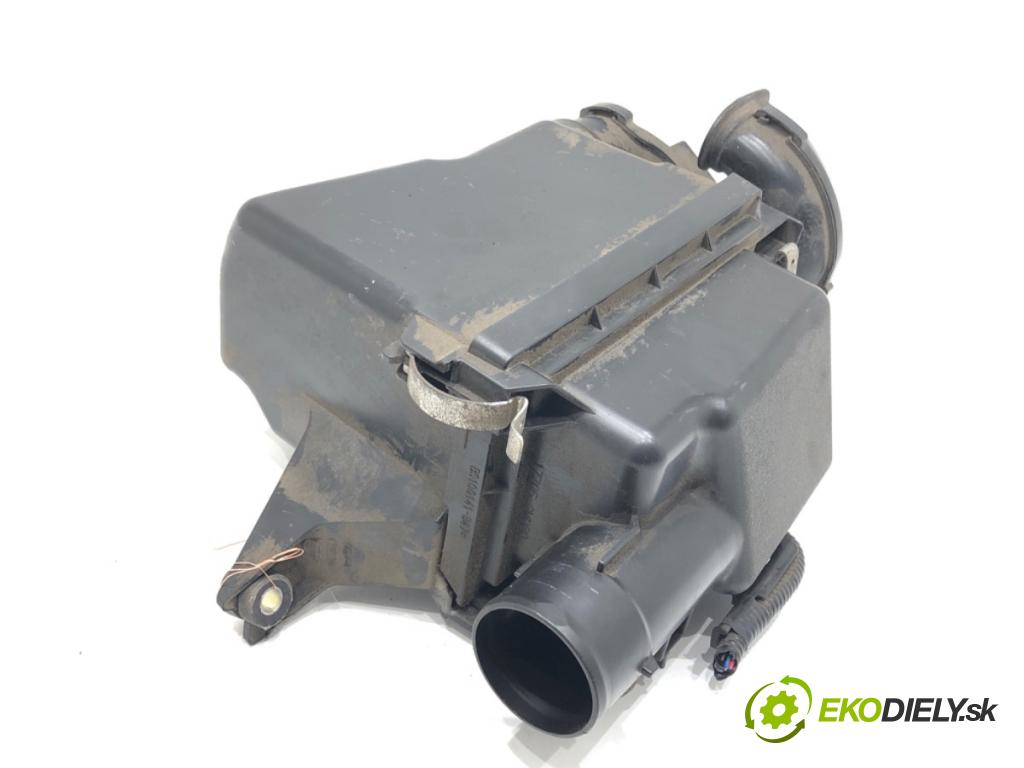 TOYOTA YARIS (_P13_) 2010 - 2022    1.5 Hybrid (NHP130_) 55 kW [75 KM] Hybryda silnik benzynowy / elektryczny 2012 - 2022  Obal filtra vzduchu 17705-0M080 (Obal filtra vzduchu)