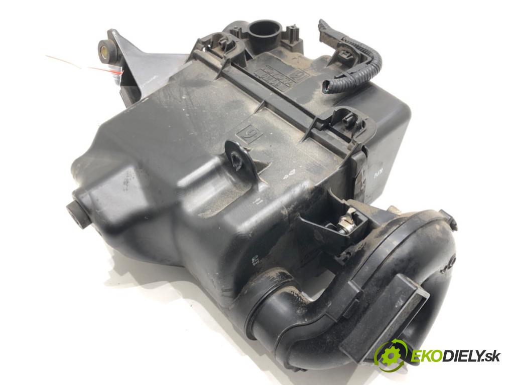 TOYOTA YARIS (_P13_) 2010 - 2022    1.5 Hybrid (NHP130_) 55 kW [75 KM] Hybryda silnik benzynowy / elektryczny 2012 - 2022  Obal filtra vzduchu 17705-0M080 (Obal filtra vzduchu)