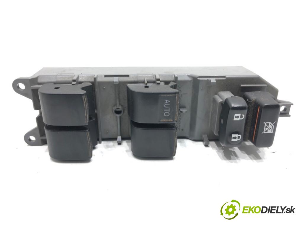 TOYOTA YARIS (_P13_) 2010 - 2022    1.5 Hybrid (NHP130_) 55 kW [75 KM] Hybryda silnik benzynowy / elektryczny 2012 - 2022  Prepínač okien  (Prepínač/spínač/tlačidlo a ovládač kúrenia)