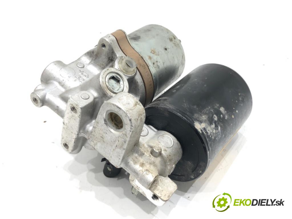 TOYOTA YARIS (_P13_) 2010 - 2022    1.5 Hybrid (NHP130_) 55 kW [75 KM] Hybryda silnik benzynowy / elektryczny 2012 - 2022  Pumpa ABS 47070-12010 (Pumpa ABS)