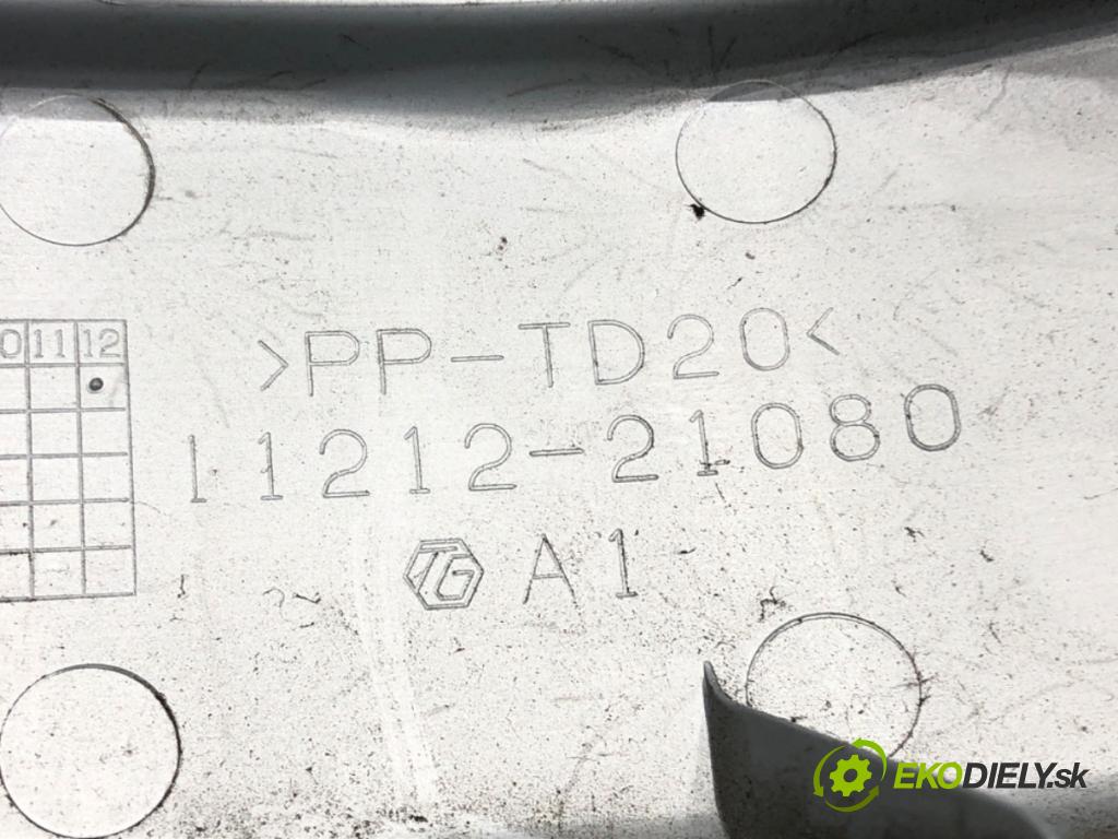 TOYOTA YARIS (_P13_) 2010 - 2022    1.5 Hybrid (NHP130_) 55 kW [75 KM] Hybryda silnik benzynowy / elektryczny 2012 - 2022  Kryt Motor 11212-21080 (Kryt motora)