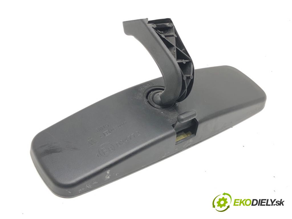 TOYOTA YARIS (_P13_) 2010 - 2022    1.5 Hybrid (NHP130_) 55 kW [75 KM] Hybryda silnik benzynowy / elektryczny 2012 - 2022  zpětné zrcátko vnitřní 024772 (Světla vnitřní)