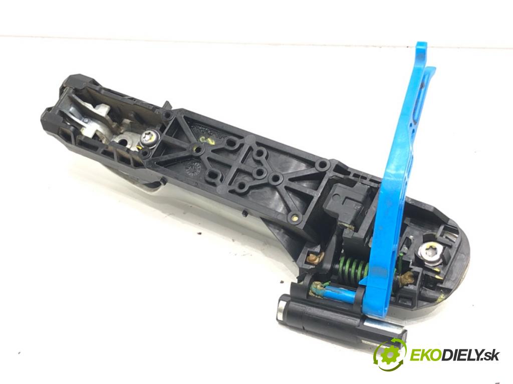 TOYOTA YARIS III liftback 2012 55 kW 1.5 Hybrid (NHP130_) 1497 Kľučka vonkajšia ľavy zad