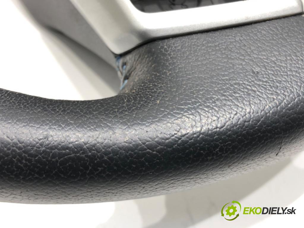 TOYOTA YARIS (_P13_) 2010 - 2022    1.5 Hybrid (NHP130_) 55 kW [75 KM] Hybryda silnik benzynowy / elektryczny 2012 - 2022  Volant  (Volant)