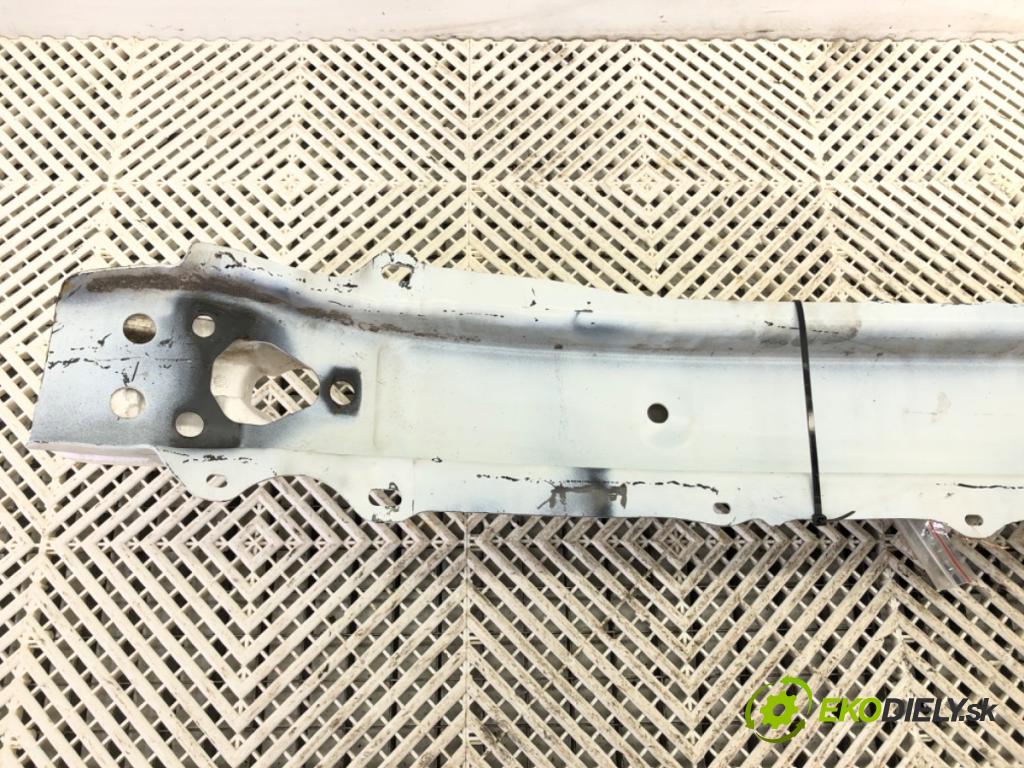 TOYOTA YARIS (_P13_) 2010 - 2022    1.5 Hybrid (NHP130_) 55 kW [75 KM] Hybryda silnik benzynowy / elektryczny 2012 - 2022  výztuha nárazníka přední část  (Výztuhy přední)